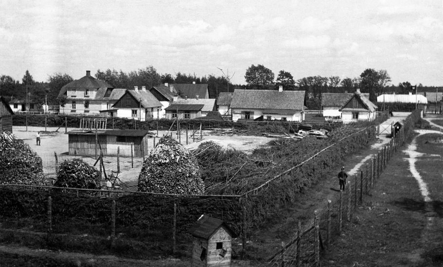 1280px-Sobibor_extermination_camp_view_summer_1943_retouched : Museum